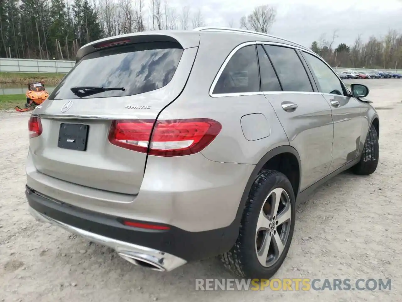 4 Photograph of a damaged car WDC0G4KB5KV121611 MERCEDES-BENZ GLC-CLASS 2019