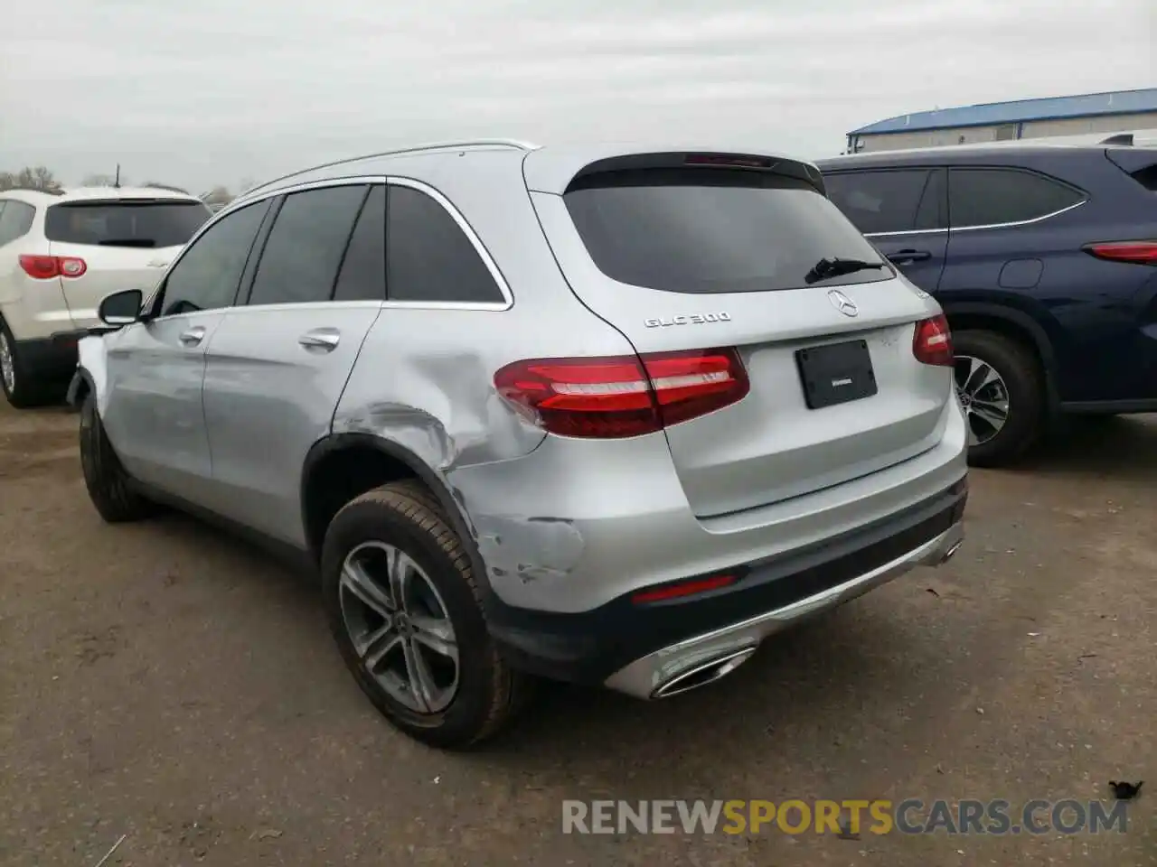 3 Photograph of a damaged car WDC0G4KB5KV190976 MERCEDES-BENZ GLC-CLASS 2019