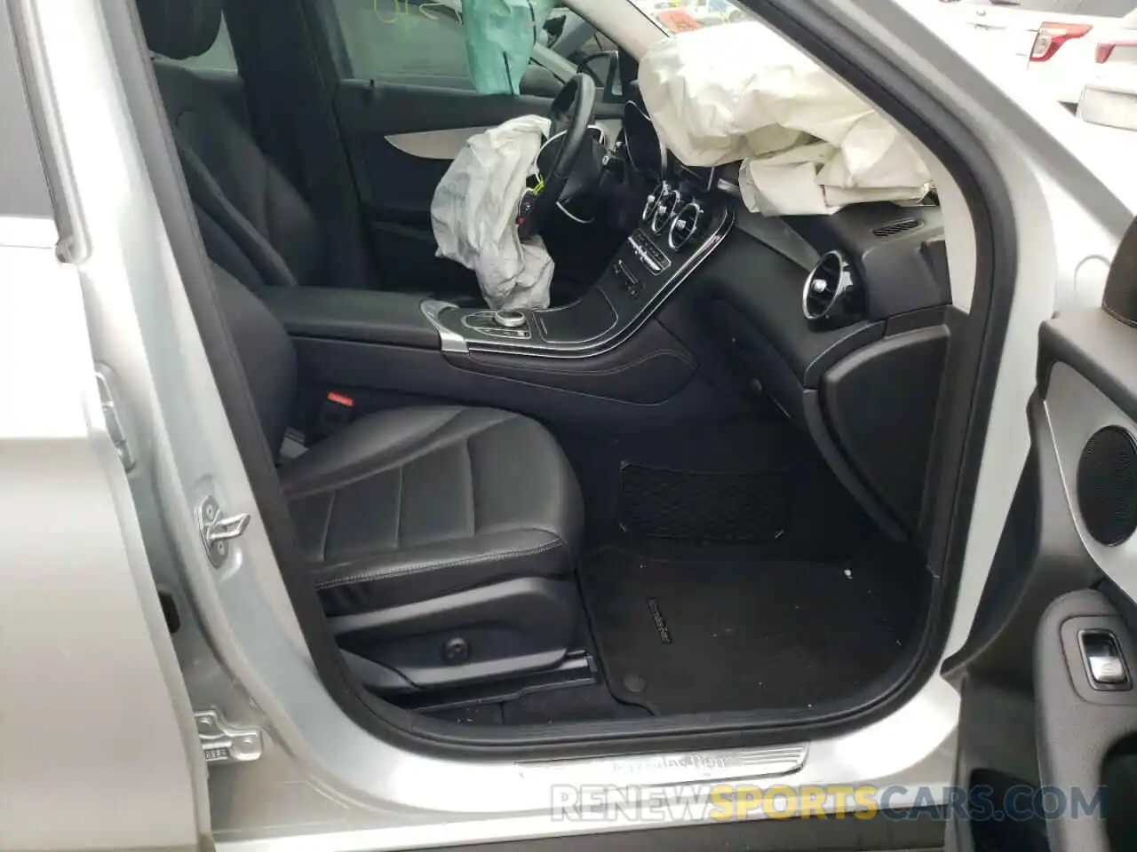 5 Photograph of a damaged car WDC0G4KB5KV190976 MERCEDES-BENZ GLC-CLASS 2019