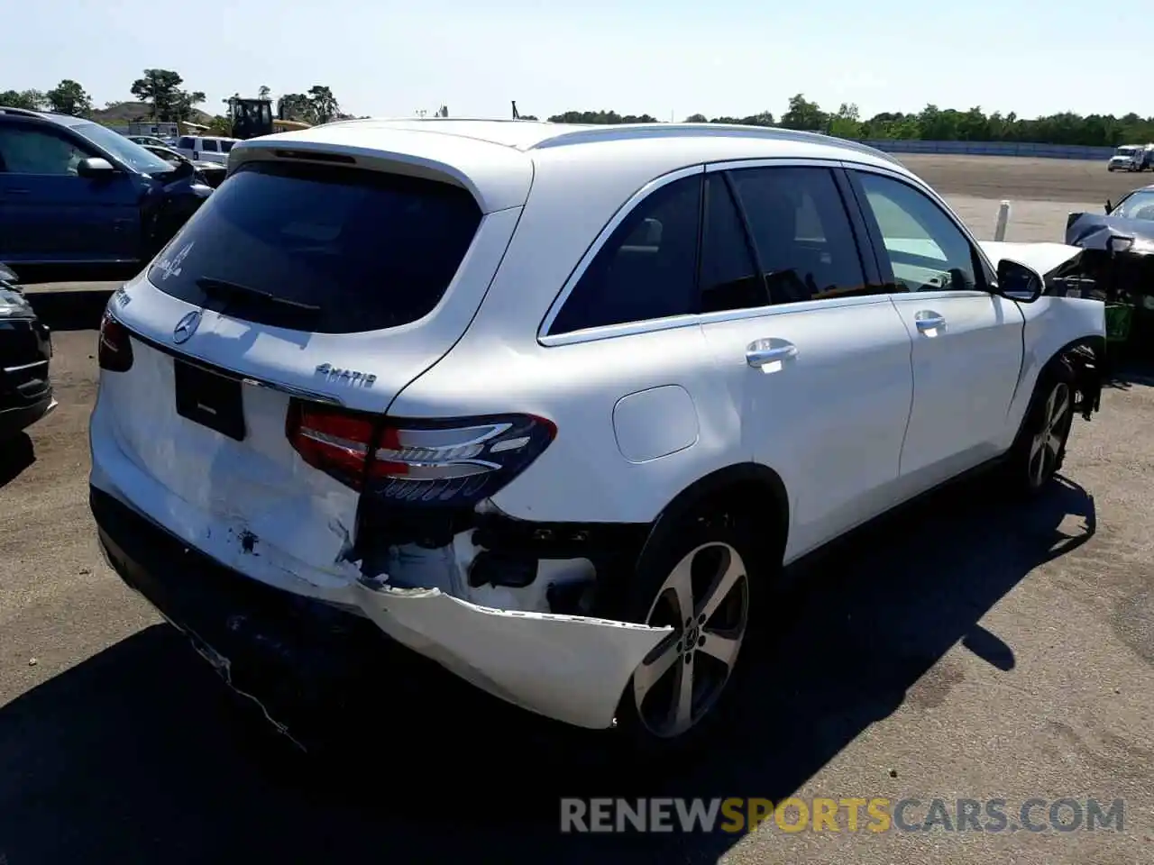 4 Photograph of a damaged car WDC0G4KB7KV117172 MERCEDES-BENZ GLC-CLASS 2019