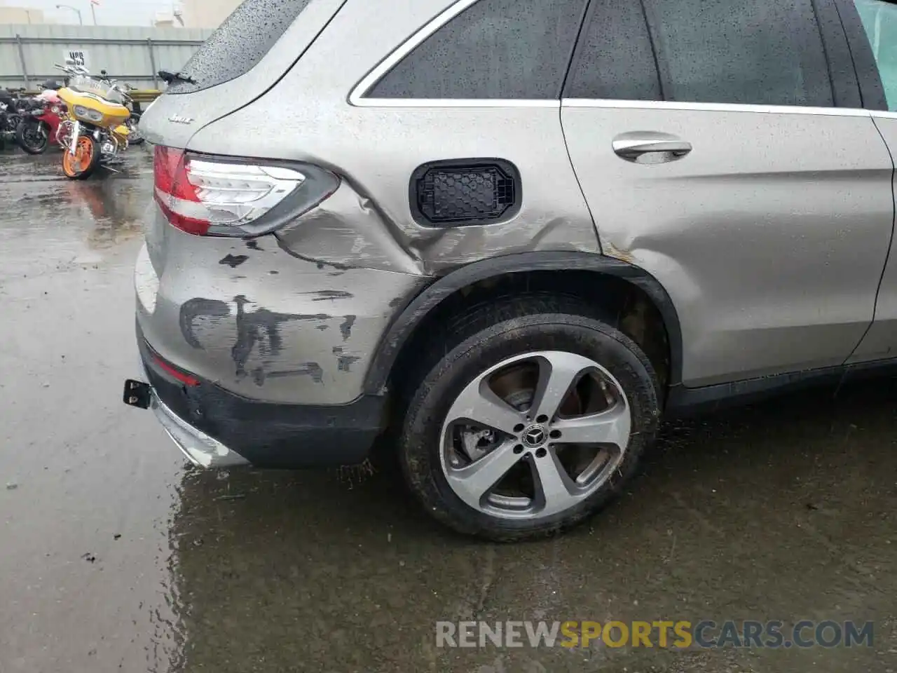 9 Photograph of a damaged car WDC0G4KB7KV122517 MERCEDES-BENZ GLC-CLASS 2019