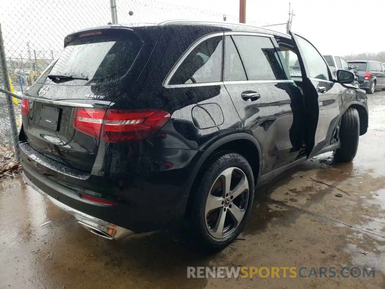 4 Photograph of a damaged car WDC0G4KB7KV135784 MERCEDES-BENZ GLC-CLASS 2019