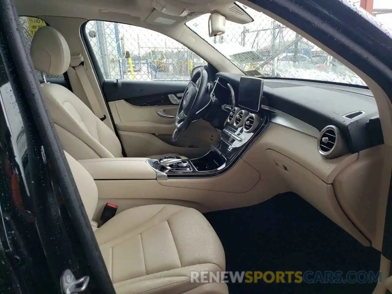 5 Photograph of a damaged car WDC0G4KB7KV135784 MERCEDES-BENZ GLC-CLASS 2019