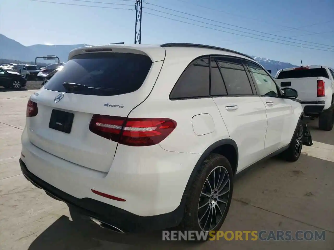 4 Photograph of a damaged car WDC0G4KB7KV189456 MERCEDES-BENZ GLC-CLASS 2019