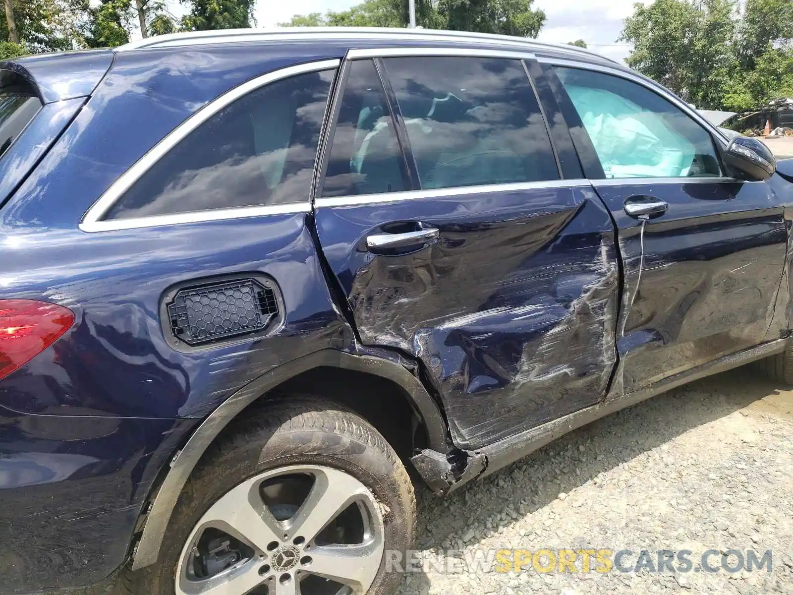 9 Photograph of a damaged car WDC0G4KB8KV156045 MERCEDES-BENZ GLC-CLASS 2019