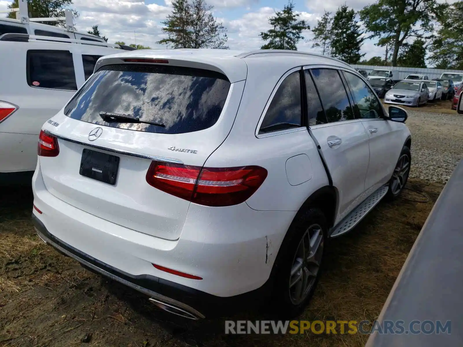 4 Photograph of a damaged car WDC0G4KB8KV190082 MERCEDES-BENZ GLC-CLASS 2019