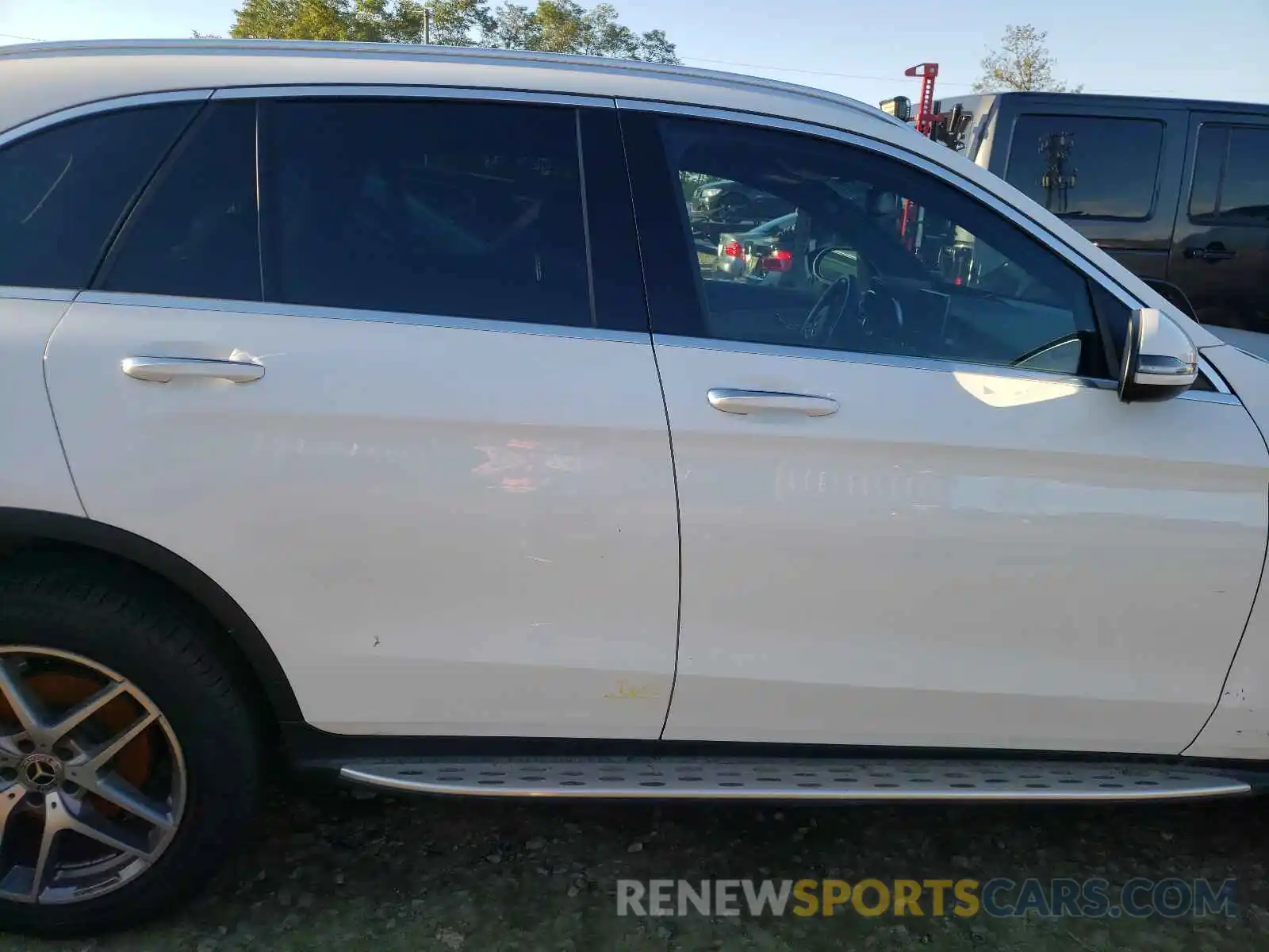 9 Photograph of a damaged car WDC0G4KB8KV190082 MERCEDES-BENZ GLC-CLASS 2019