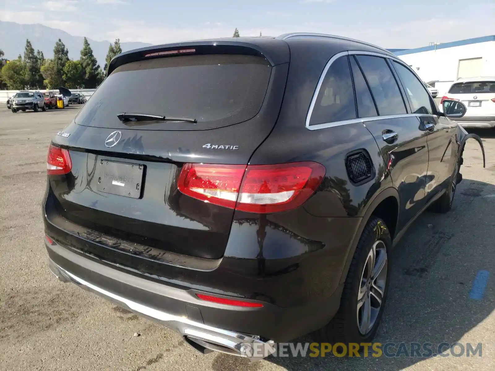 4 Photograph of a damaged car WDC0G4KB9KV136080 MERCEDES-BENZ GLC-CLASS 2019