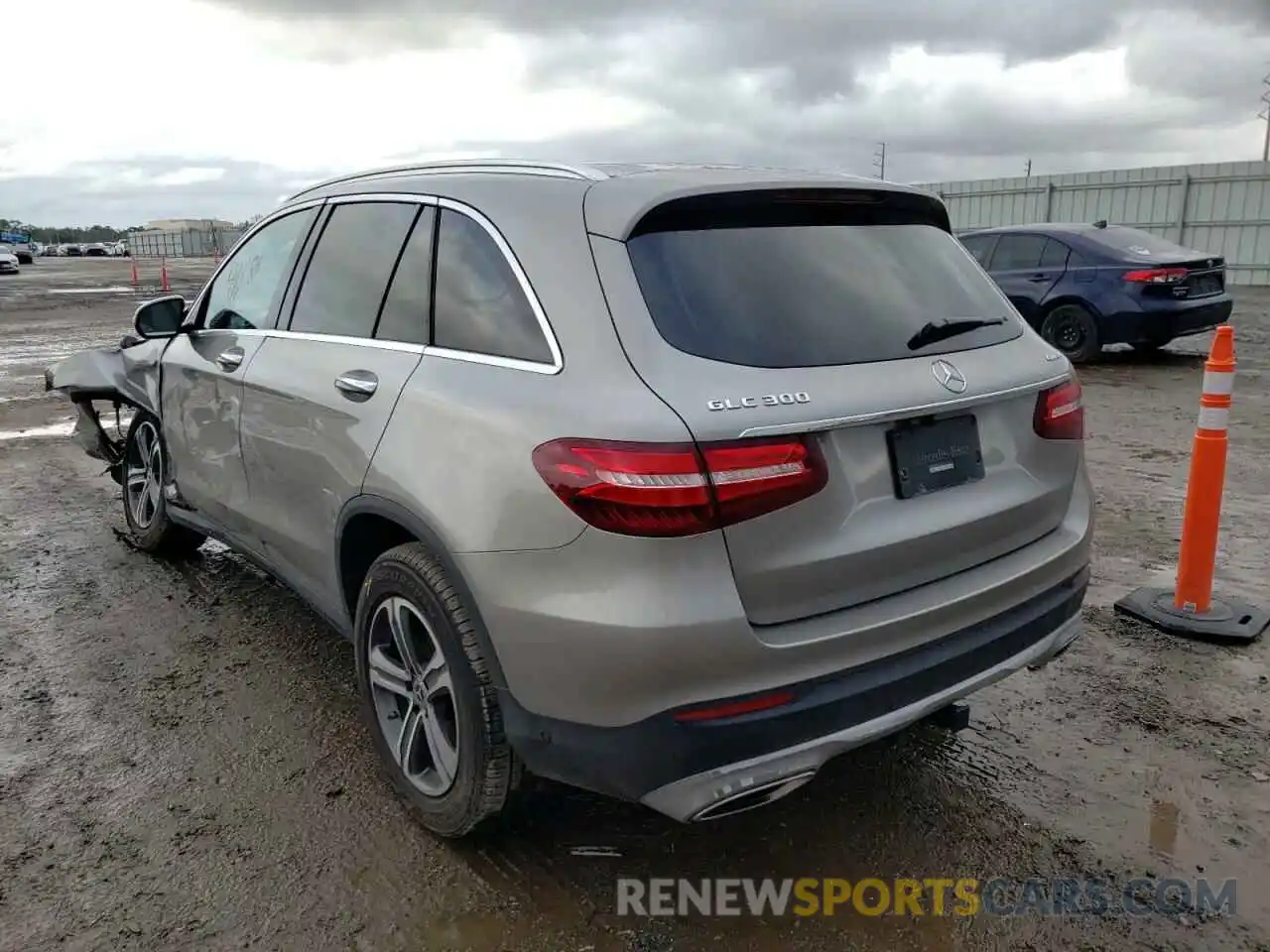 3 Photograph of a damaged car WDC0G4KB9KV175557 MERCEDES-BENZ GLC-CLASS 2019