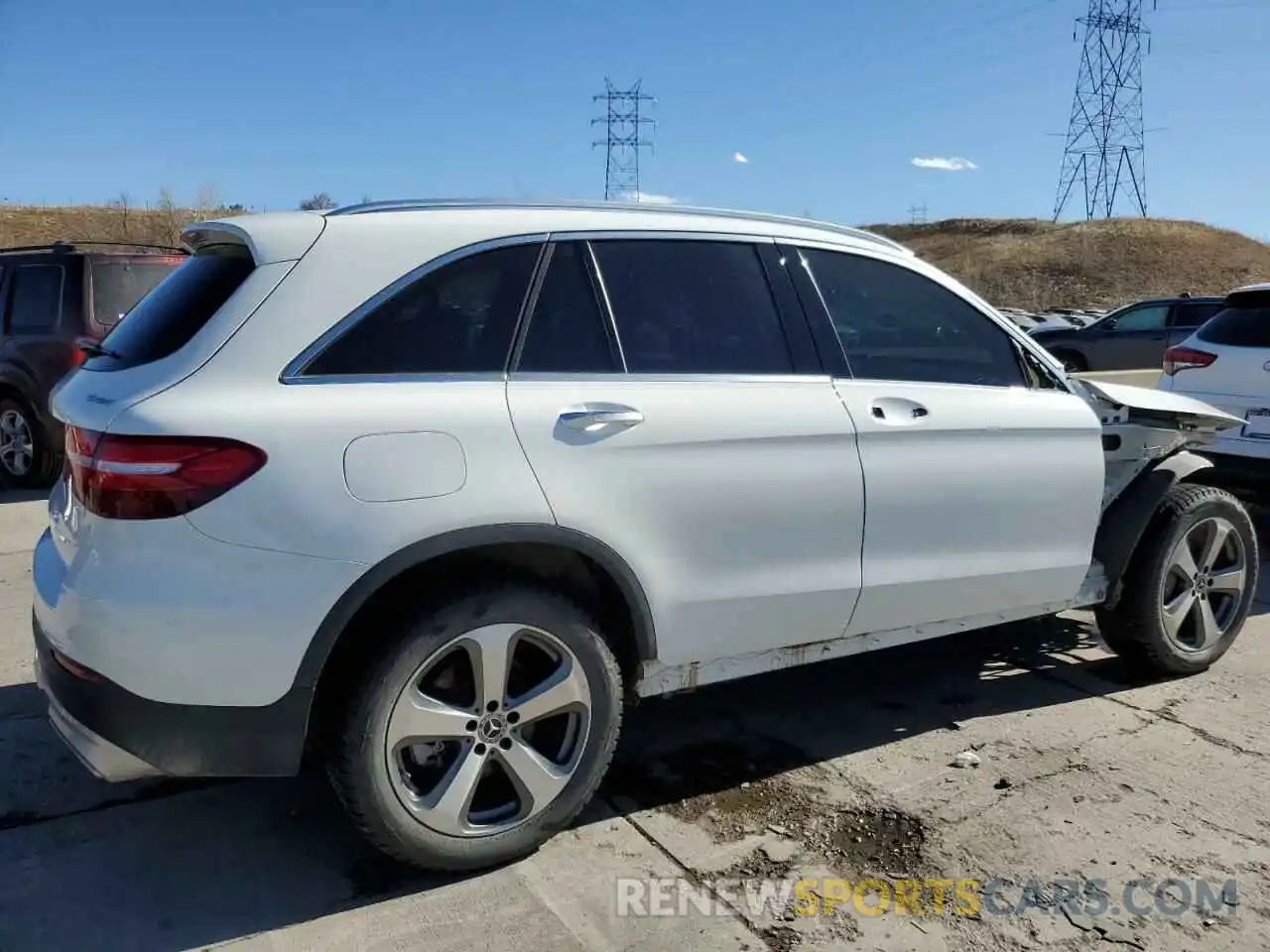 3 Photograph of a damaged car WDC0G4KBXKV197003 MERCEDES-BENZ GLC-CLASS 2019