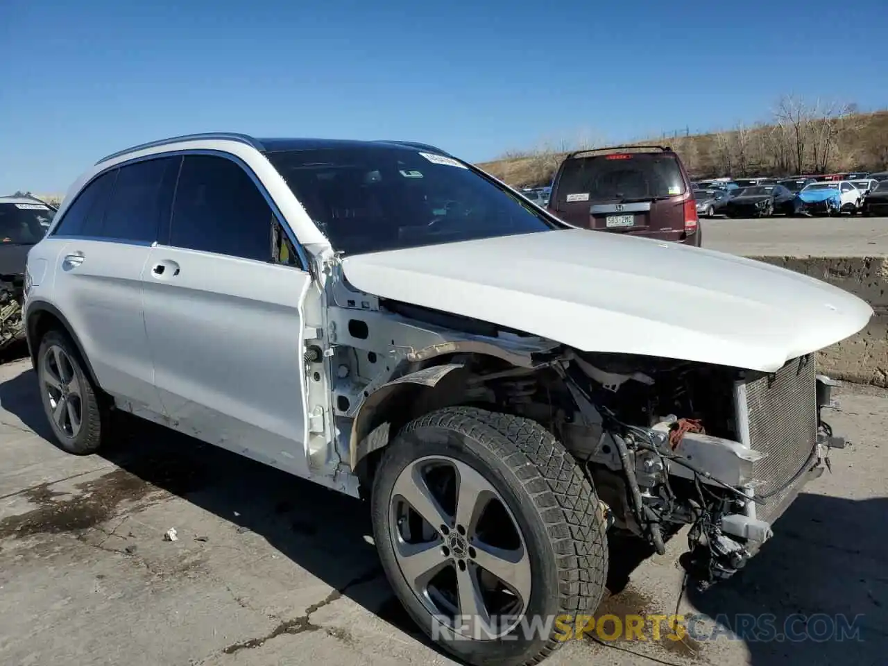 4 Photograph of a damaged car WDC0G4KBXKV197003 MERCEDES-BENZ GLC-CLASS 2019