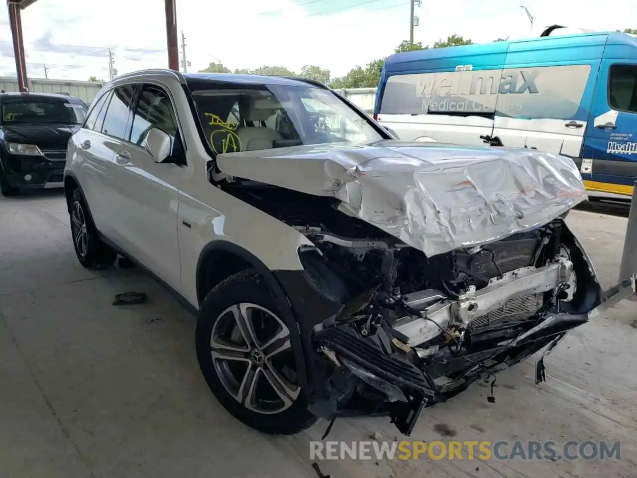 1 Photograph of a damaged car WDC0G5EB0KF558069 MERCEDES-BENZ GLC-CLASS 2019