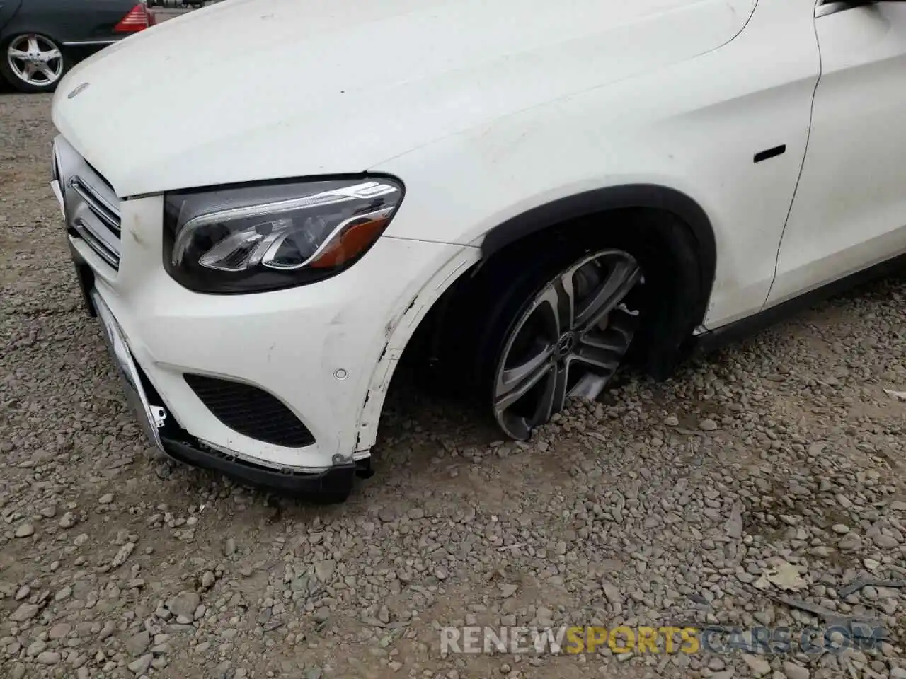 9 Photograph of a damaged car WDC0G5EB0KF592450 MERCEDES-BENZ GLC-CLASS 2019