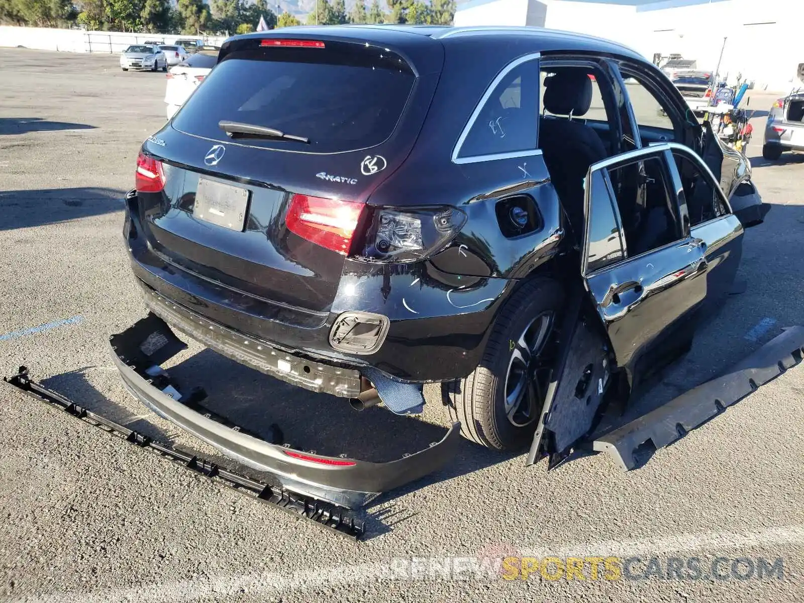 4 Фотография поврежденного автомобиля WDC0G5EB1KF621325 MERCEDES-BENZ GLC-CLASS 2019