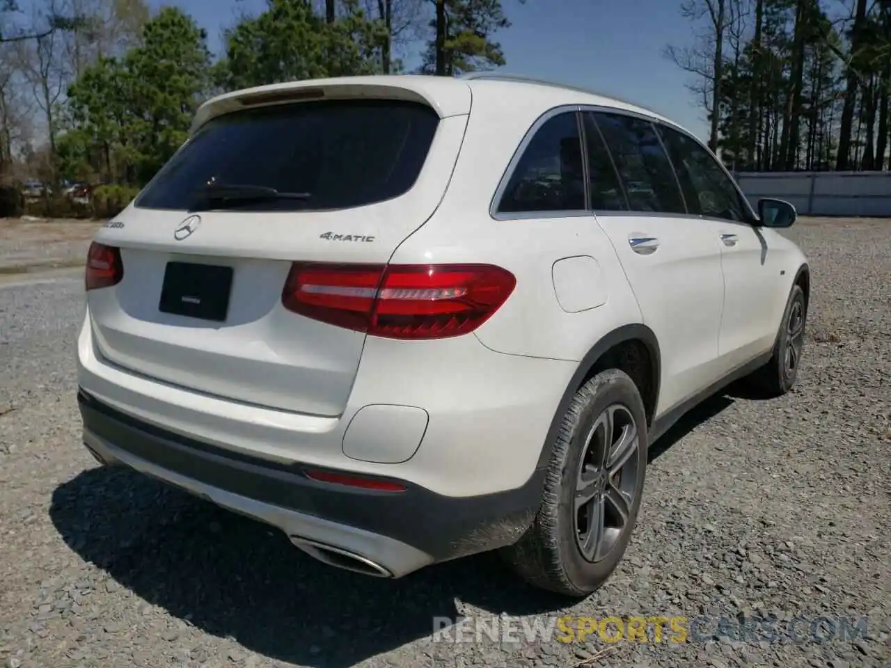 4 Photograph of a damaged car WDC0G5EB1KF627903 MERCEDES-BENZ GLC-CLASS 2019