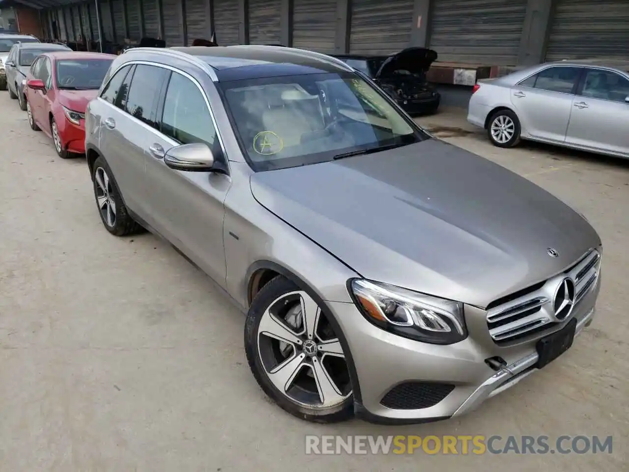 1 Photograph of a damaged car WDC0G5EB2KF519158 MERCEDES-BENZ GLC-CLASS 2019