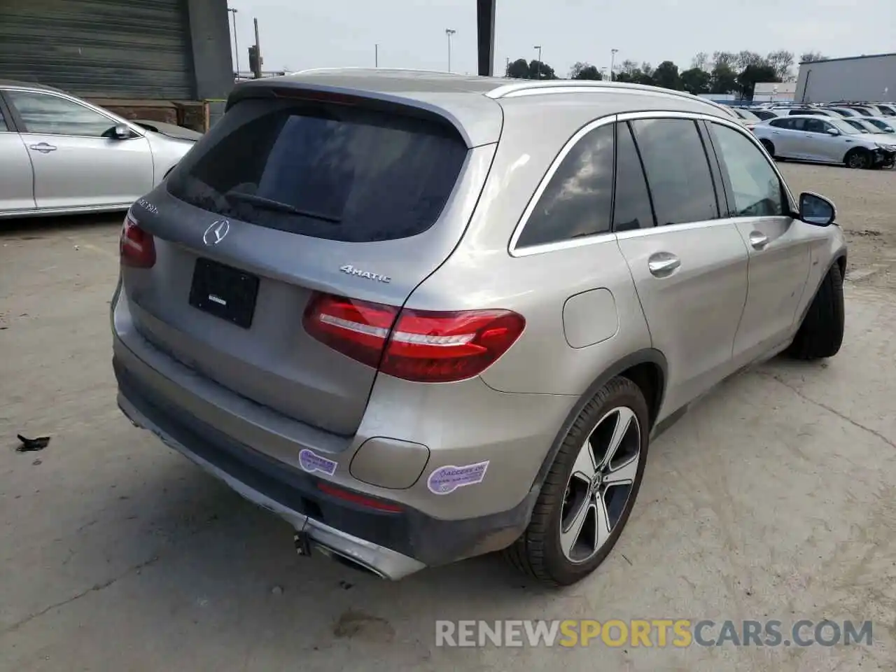 4 Photograph of a damaged car WDC0G5EB2KF519158 MERCEDES-BENZ GLC-CLASS 2019