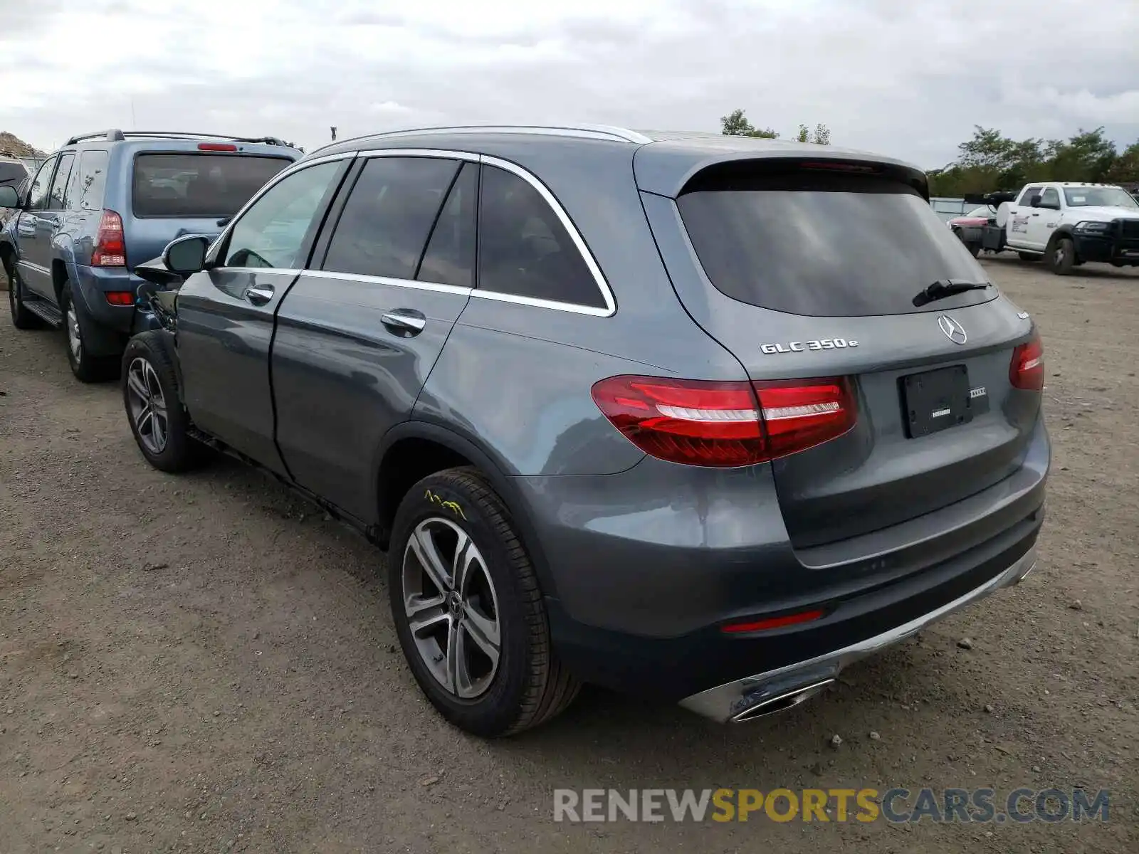 3 Photograph of a damaged car WDC0G5EB3KF566439 MERCEDES-BENZ GLC-CLASS 2019