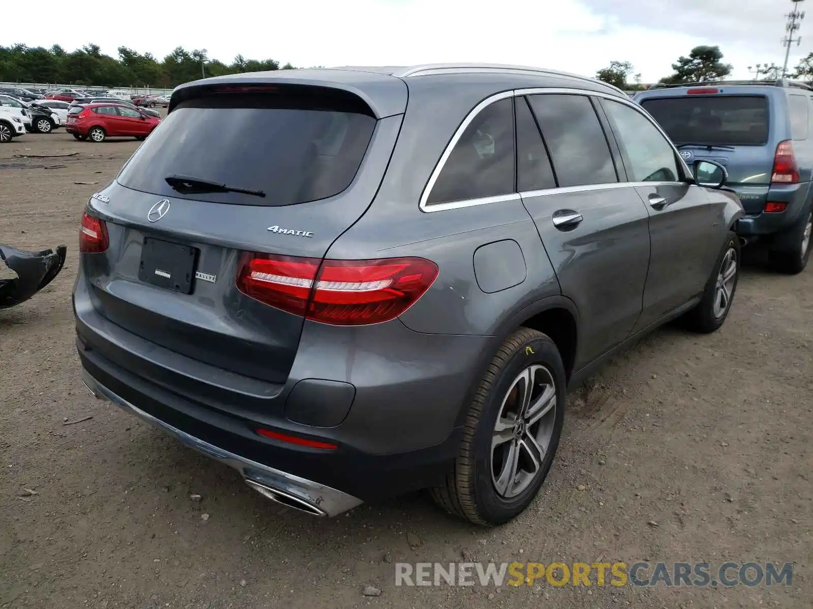 4 Photograph of a damaged car WDC0G5EB3KF566439 MERCEDES-BENZ GLC-CLASS 2019