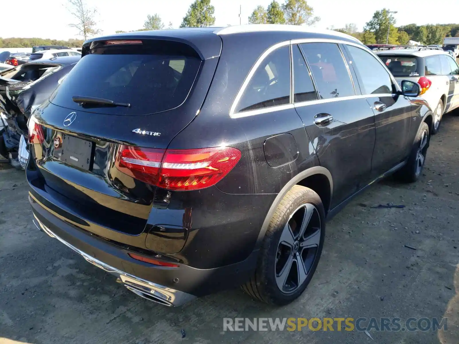 4 Photograph of a damaged car WDC0G5EB3KF594791 MERCEDES-BENZ GLC-CLASS 2019