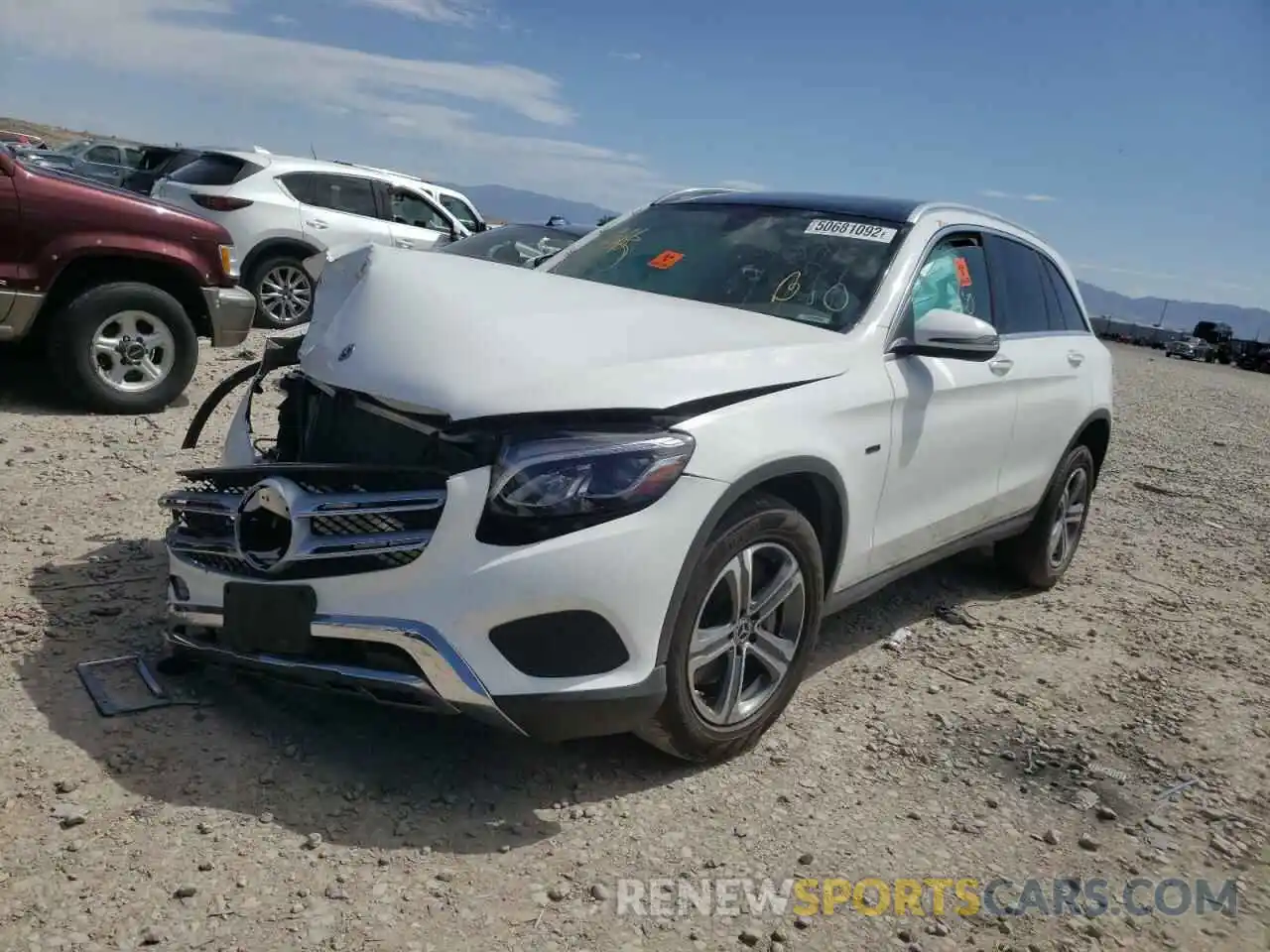 2 Photograph of a damaged car WDC0G5EB3KF608429 MERCEDES-BENZ GLC-CLASS 2019