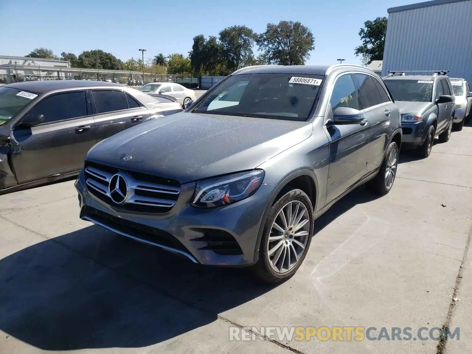 2 Photograph of a damaged car WDC0G5EB5KF506601 MERCEDES-BENZ GLC-CLASS 2019