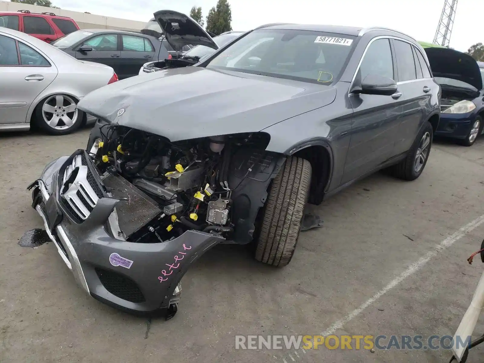 2 Photograph of a damaged car WDC0G5EB5KF509370 MERCEDES-BENZ GLC-CLASS 2019