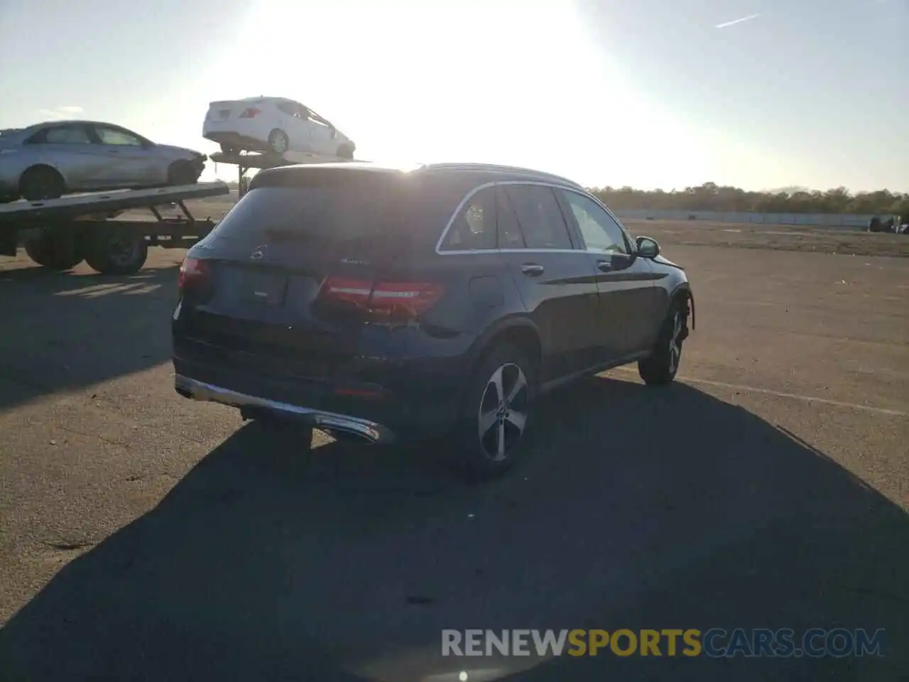 4 Photograph of a damaged car WDC0G5EB5KF598843 MERCEDES-BENZ GLC-CLASS 2019