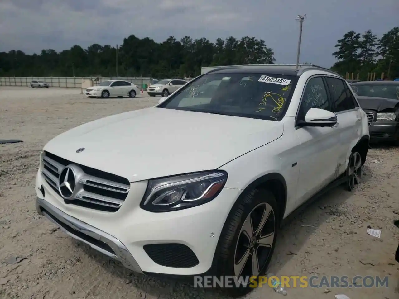 2 Photograph of a damaged car WDC0G5EB6KF608408 MERCEDES-BENZ GLC-CLASS 2019