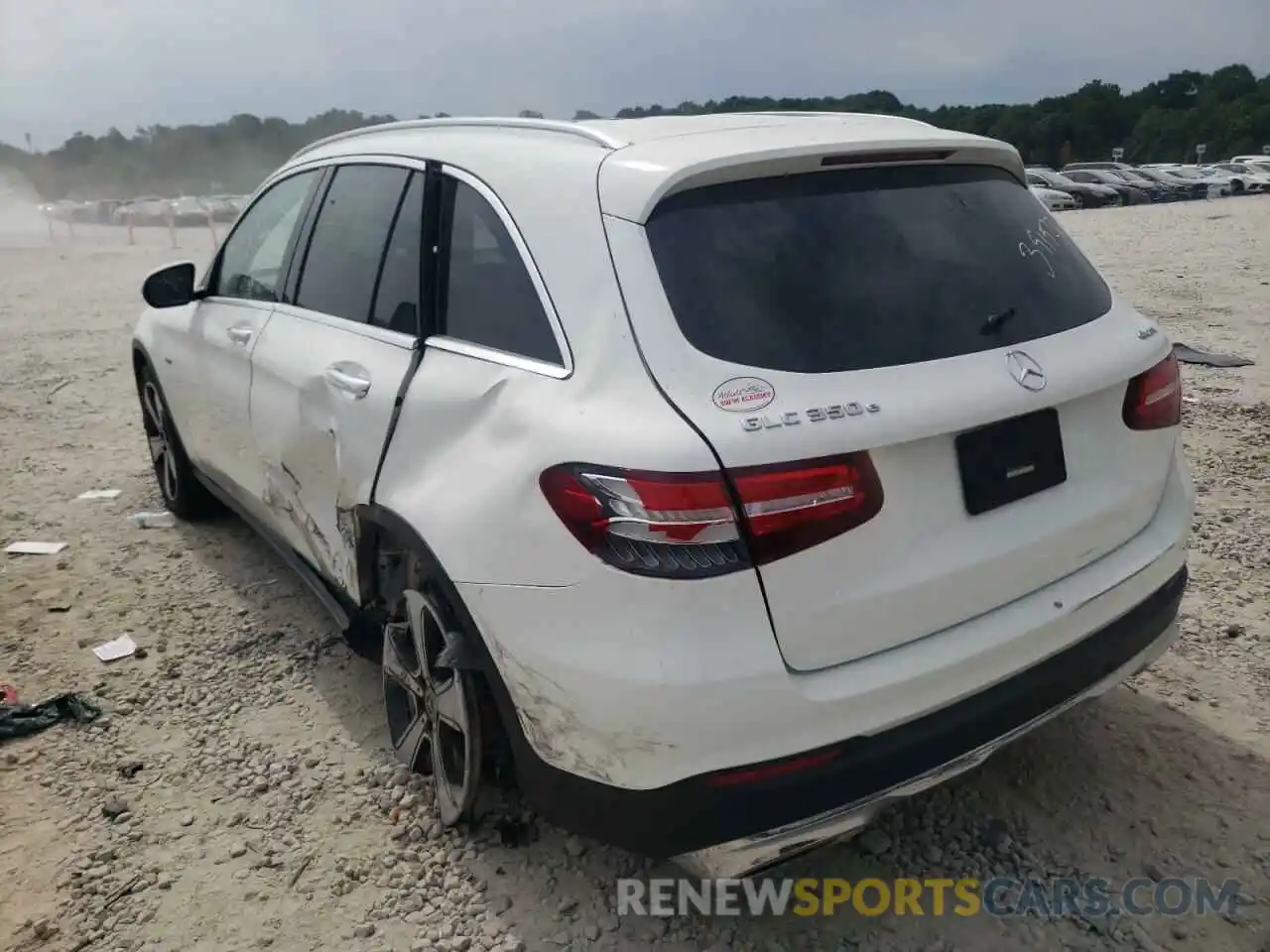 3 Photograph of a damaged car WDC0G5EB6KF608408 MERCEDES-BENZ GLC-CLASS 2019