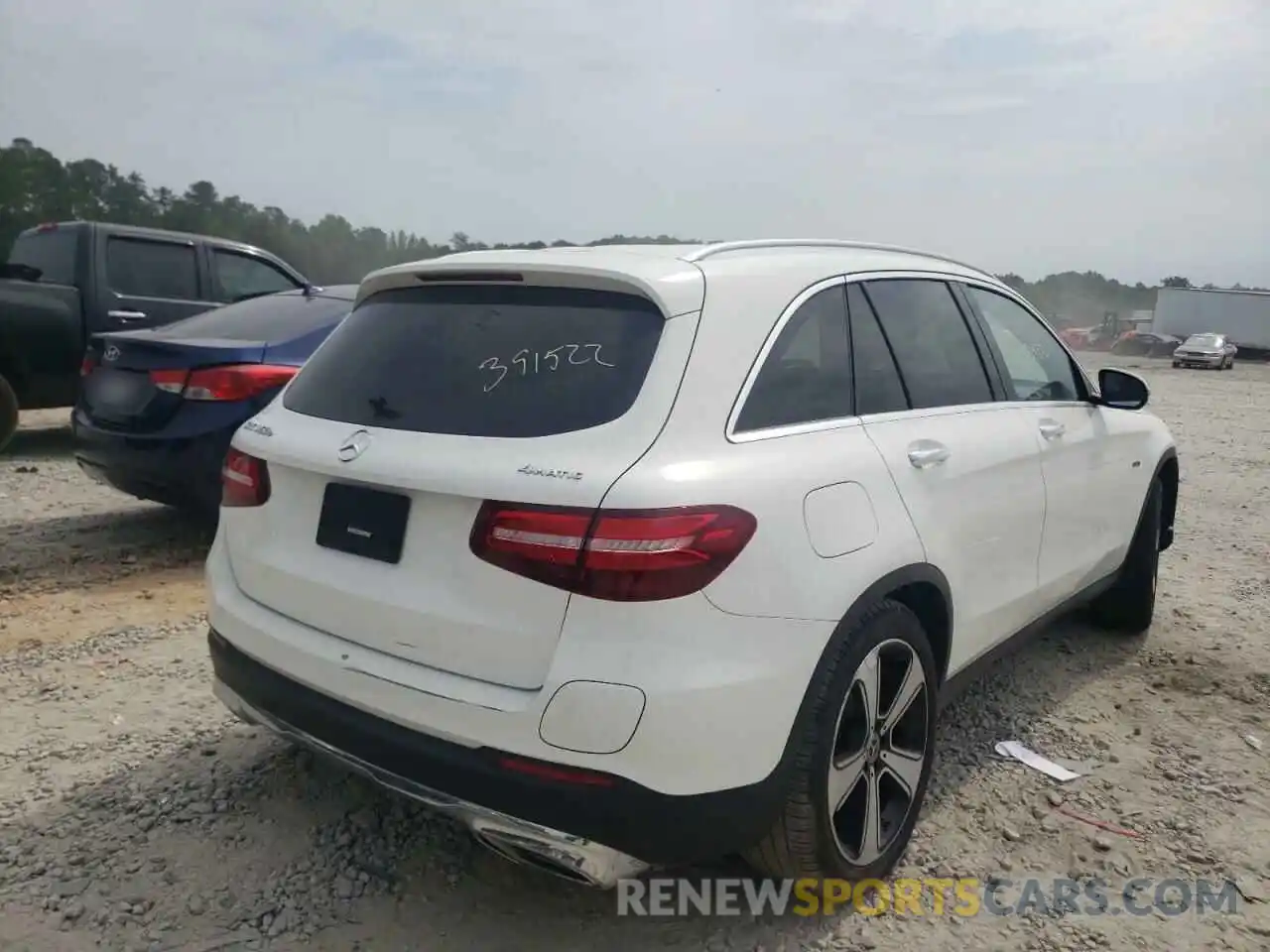 4 Photograph of a damaged car WDC0G5EB6KF608408 MERCEDES-BENZ GLC-CLASS 2019