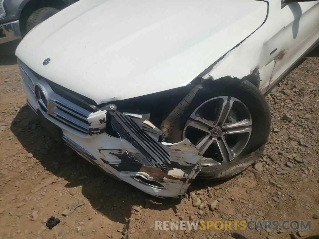 9 Photograph of a damaged car WDC0G5EB8KF590381 MERCEDES-BENZ GLC-CLASS 2019