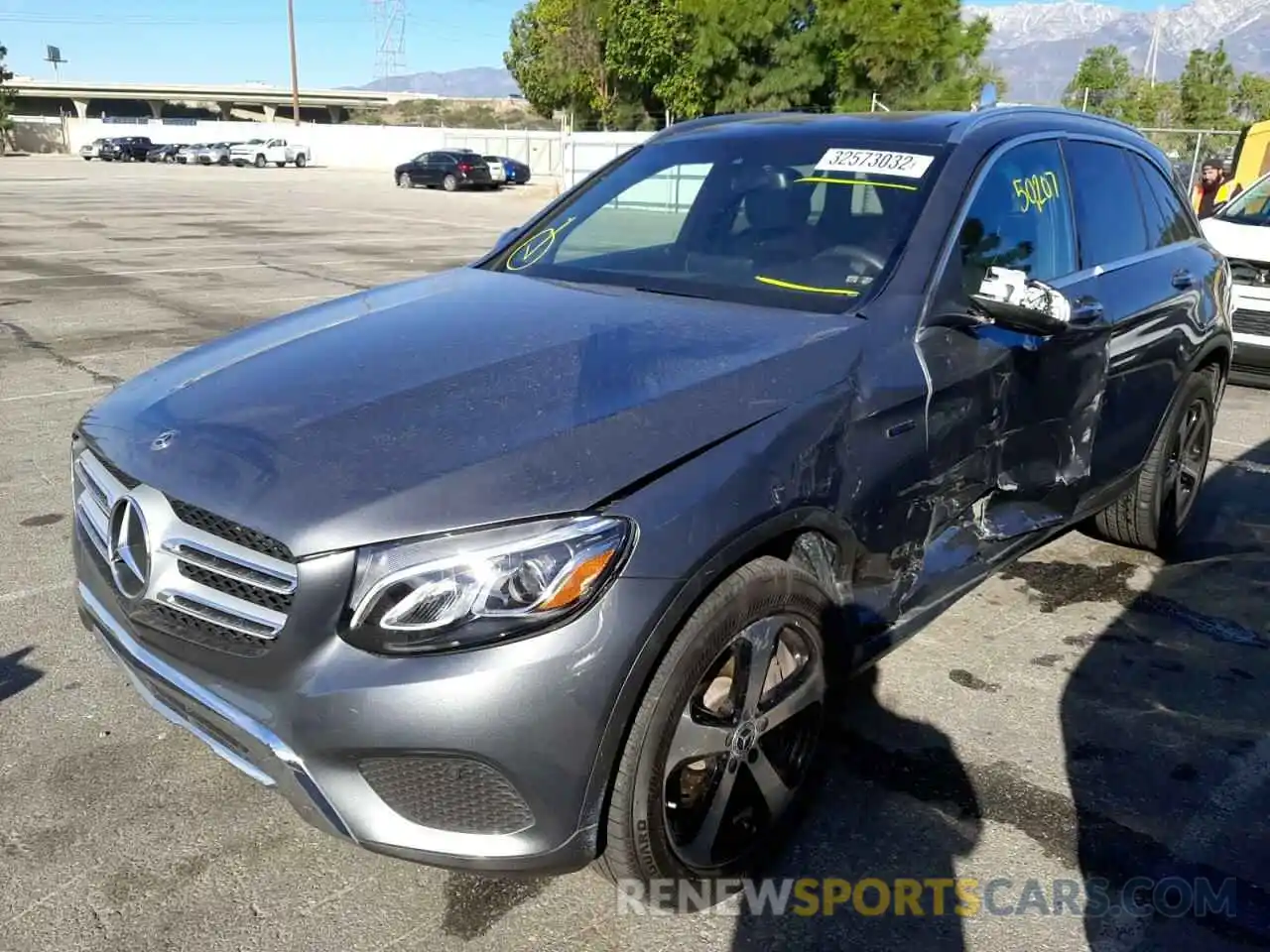 2 Photograph of a damaged car WDC0G5EB8KF621600 MERCEDES-BENZ GLC-CLASS 2019