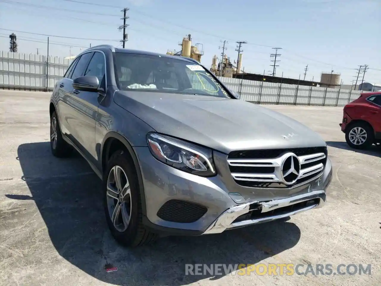 1 Photograph of a damaged car WDC0G5EB9KF623016 MERCEDES-BENZ GLC-CLASS 2019