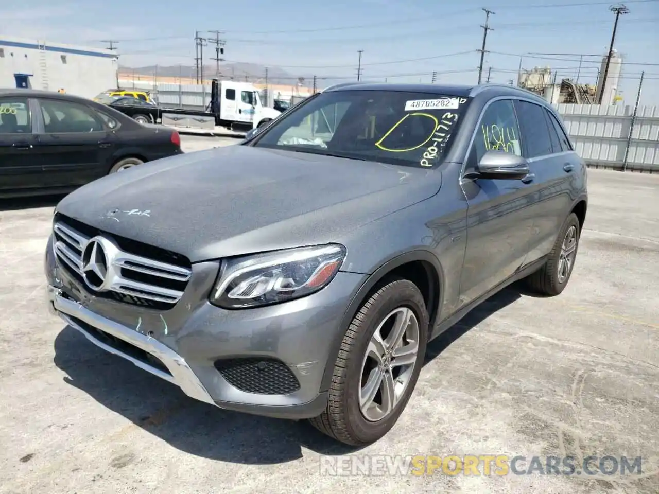 2 Photograph of a damaged car WDC0G5EB9KF623016 MERCEDES-BENZ GLC-CLASS 2019