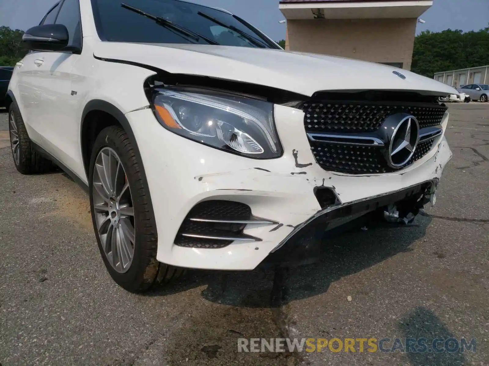 9 Photograph of a damaged car WDC0G6EB3KF659063 MERCEDES-BENZ GLC-CLASS 2019