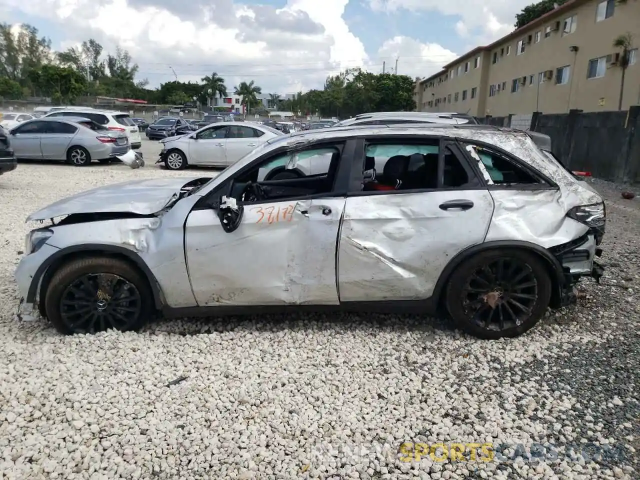 9 Photograph of a damaged car WDC0G6EB5KF503865 MERCEDES-BENZ GLC-CLASS 2019