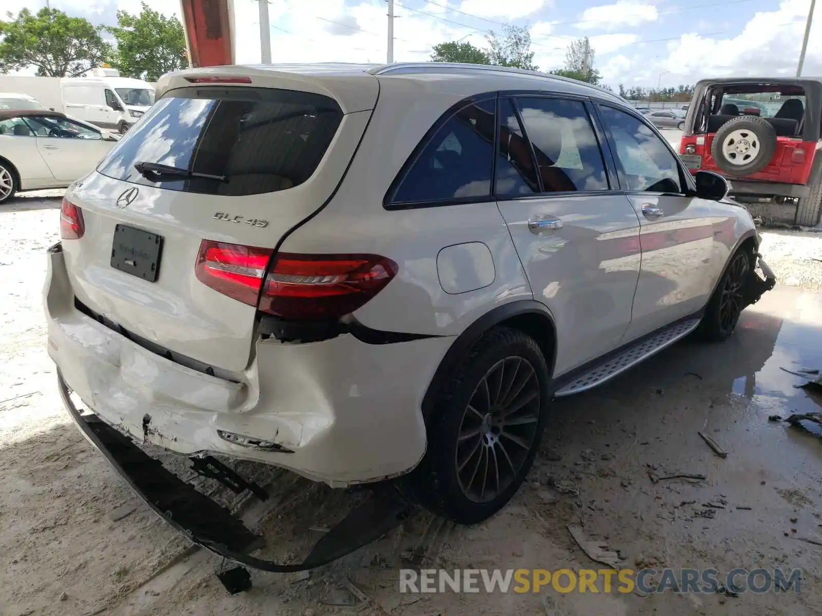 4 Photograph of a damaged car WDC0G6EB8KF484566 MERCEDES-BENZ GLC-CLASS 2019