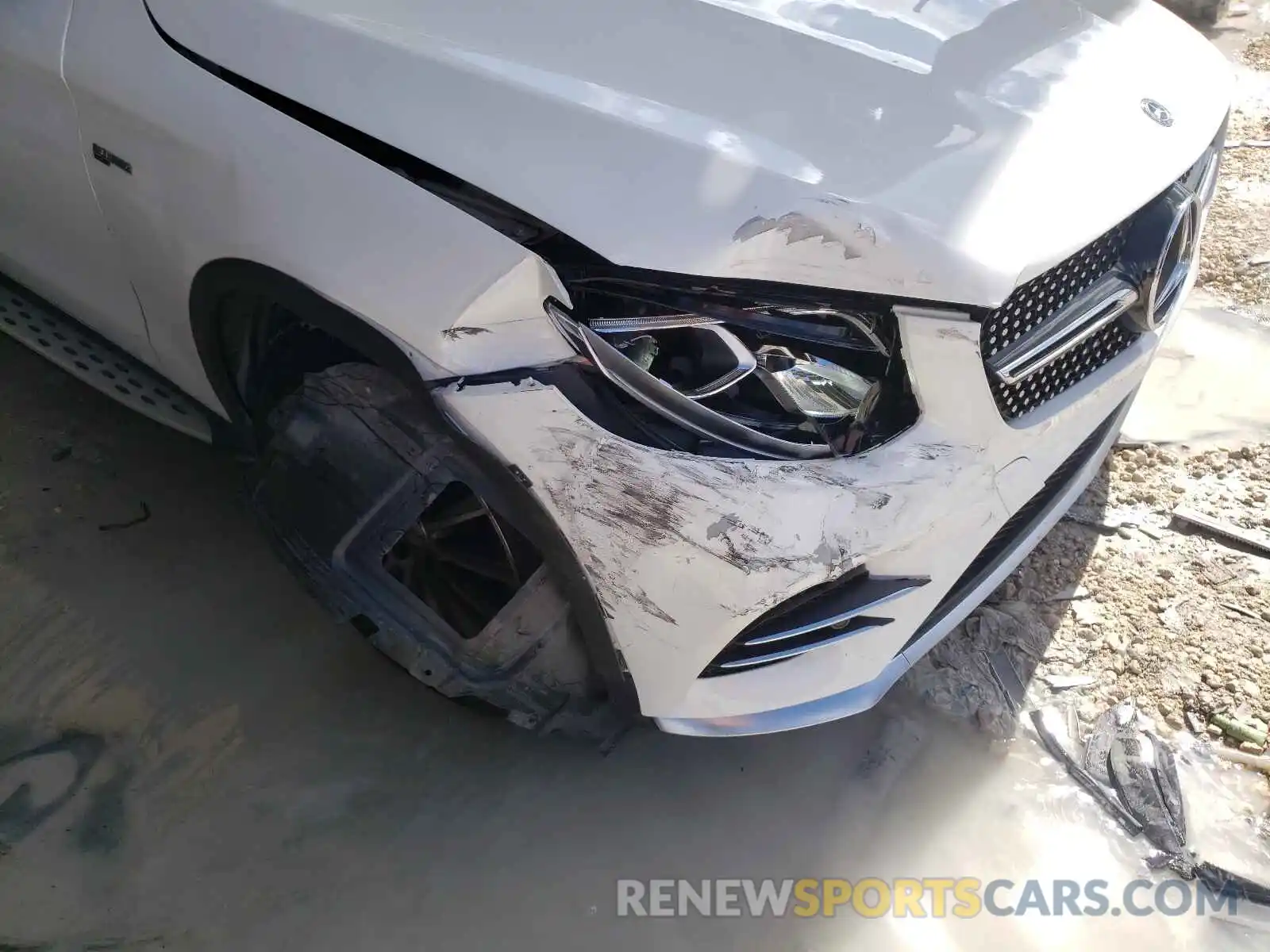 9 Photograph of a damaged car WDC0G6EB8KF484566 MERCEDES-BENZ GLC-CLASS 2019