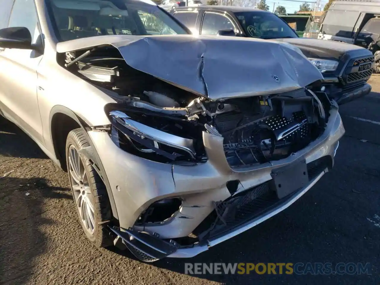 9 Photograph of a damaged car WDC0G6EB8KF513094 MERCEDES-BENZ GLC-CLASS 2019