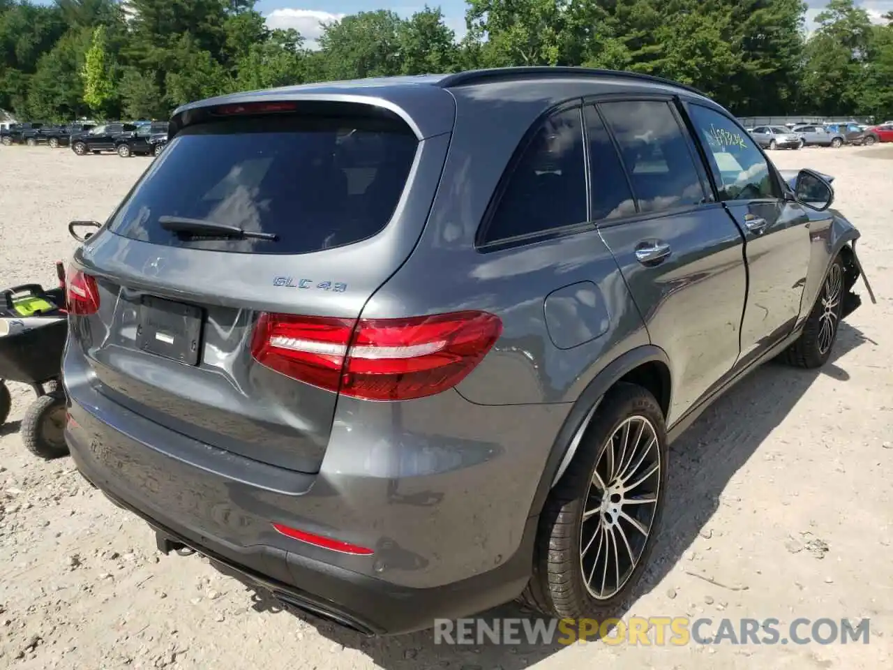 4 Photograph of a damaged car WDC0G6EB9KF639061 MERCEDES-BENZ GLC-CLASS 2019