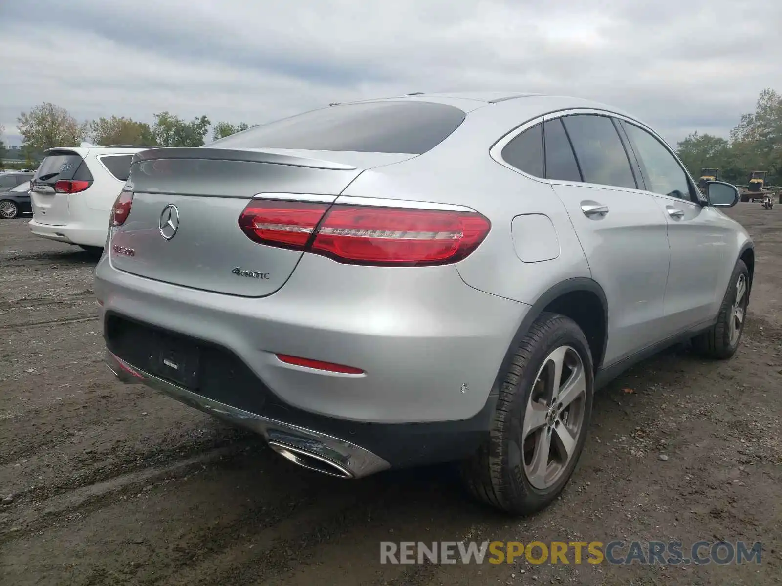 4 Photograph of a damaged car WDC0J4KB5KF597014 MERCEDES-BENZ GLC-CLASS 2019