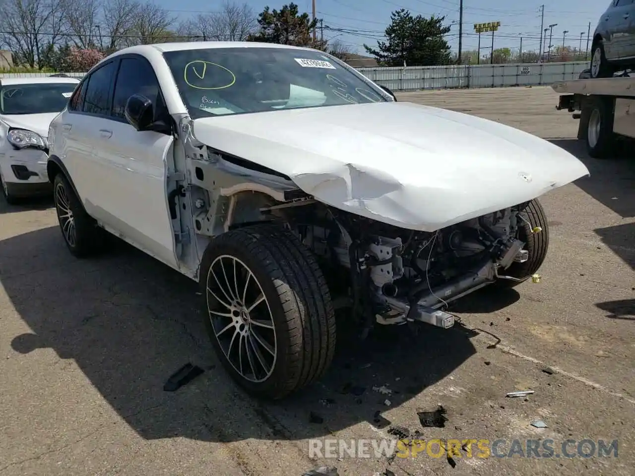 1 Photograph of a damaged car WDC0J4KB6KF669113 MERCEDES-BENZ GLC-CLASS 2019