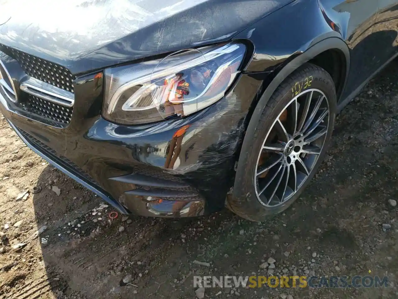 9 Photograph of a damaged car WDC0J4KB7KF561731 MERCEDES-BENZ GLC-CLASS 2019