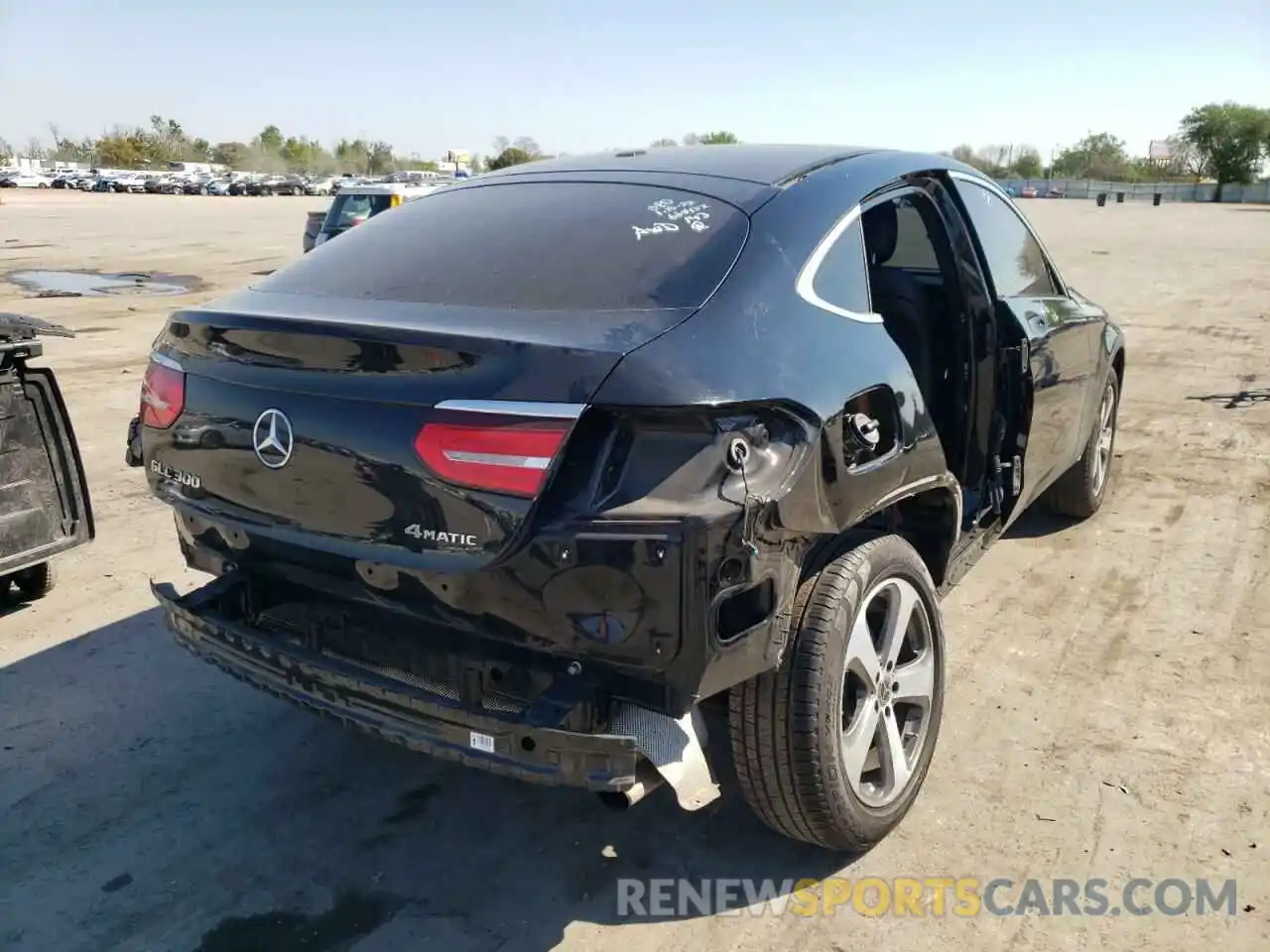 4 Photograph of a damaged car WDC0J4KB8KF569787 MERCEDES-BENZ GLC-CLASS 2019