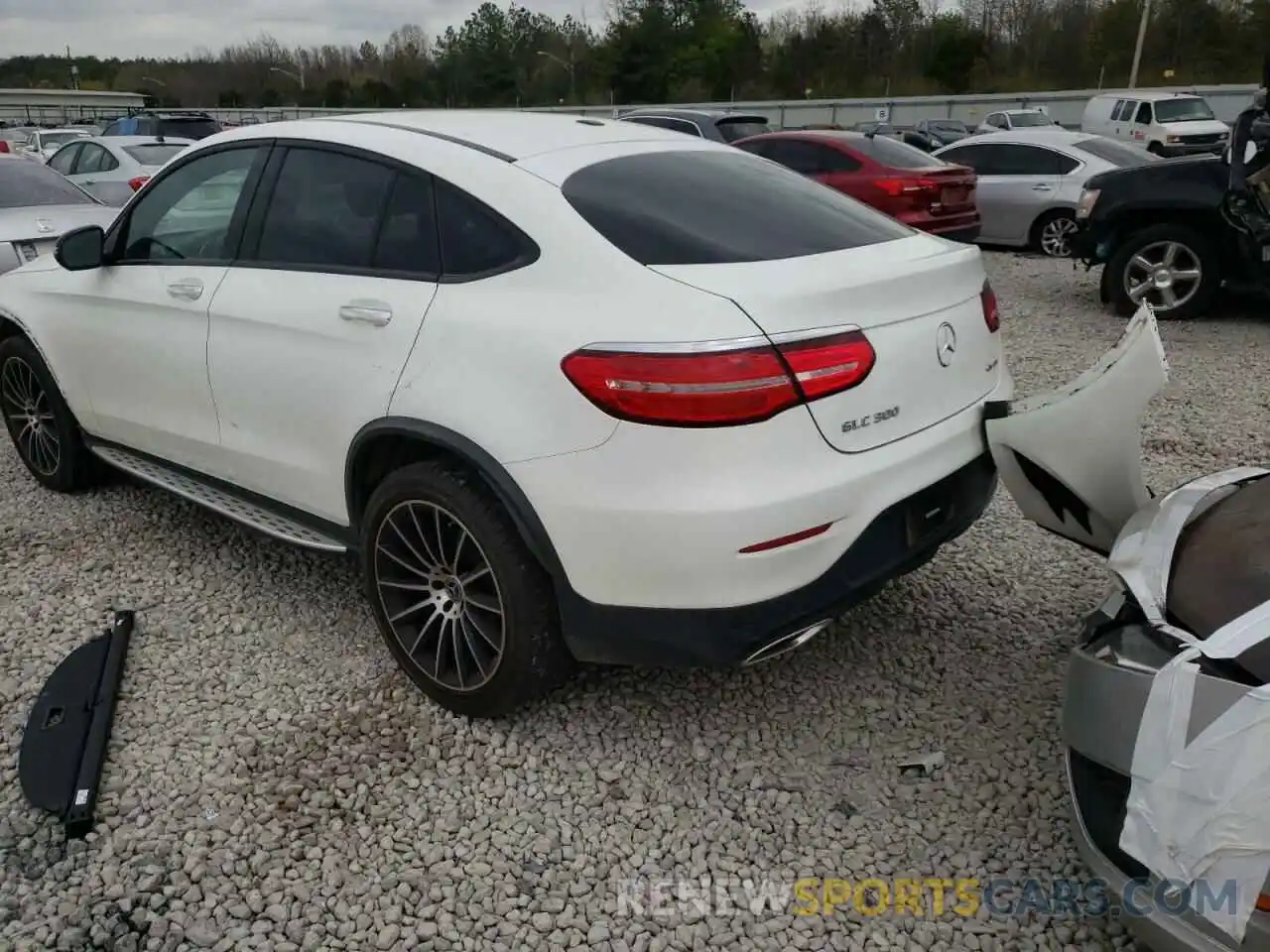 3 Photograph of a damaged car WDC0J4KB9KF615031 MERCEDES-BENZ GLC-CLASS 2019