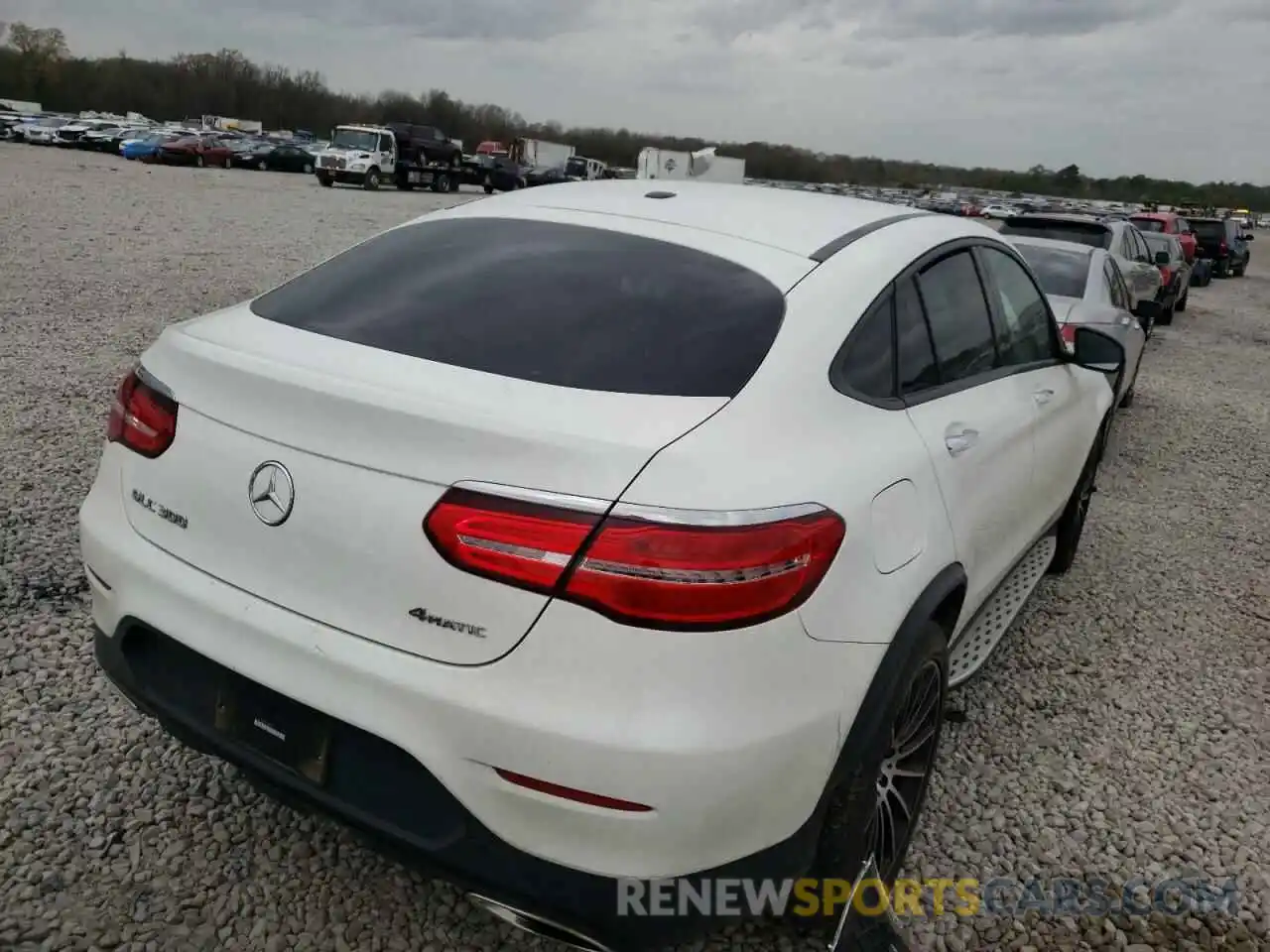 4 Photograph of a damaged car WDC0J4KB9KF615031 MERCEDES-BENZ GLC-CLASS 2019