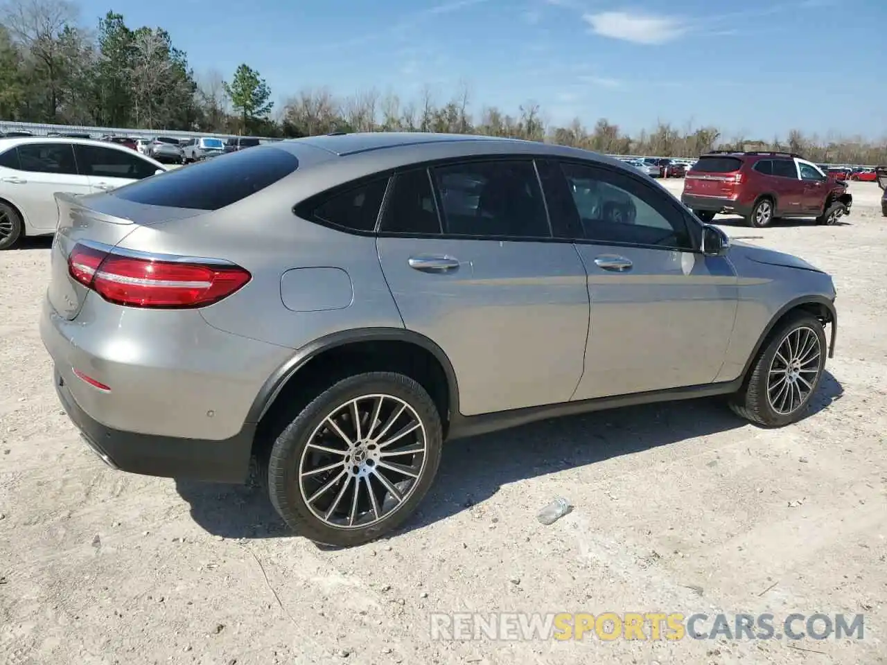 3 Photograph of a damaged car WDC0J4KBXKF627611 MERCEDES-BENZ GLC-CLASS 2019