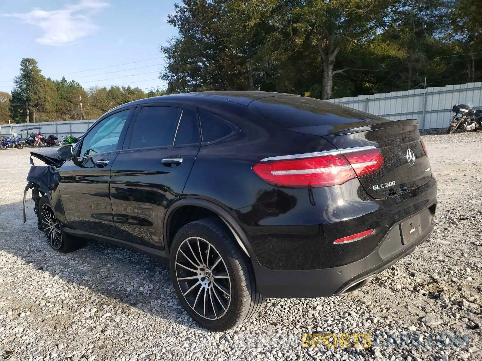 3 Photograph of a damaged car WDC0J4KBXKF636986 MERCEDES-BENZ GLC-CLASS 2019