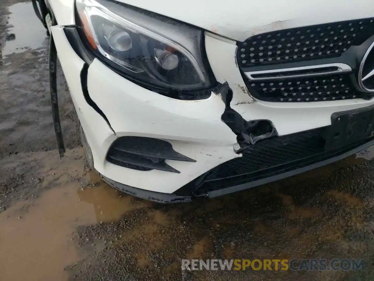 9 Photograph of a damaged car WDC0J6EB1KF498875 MERCEDES-BENZ GLC-CLASS 2019